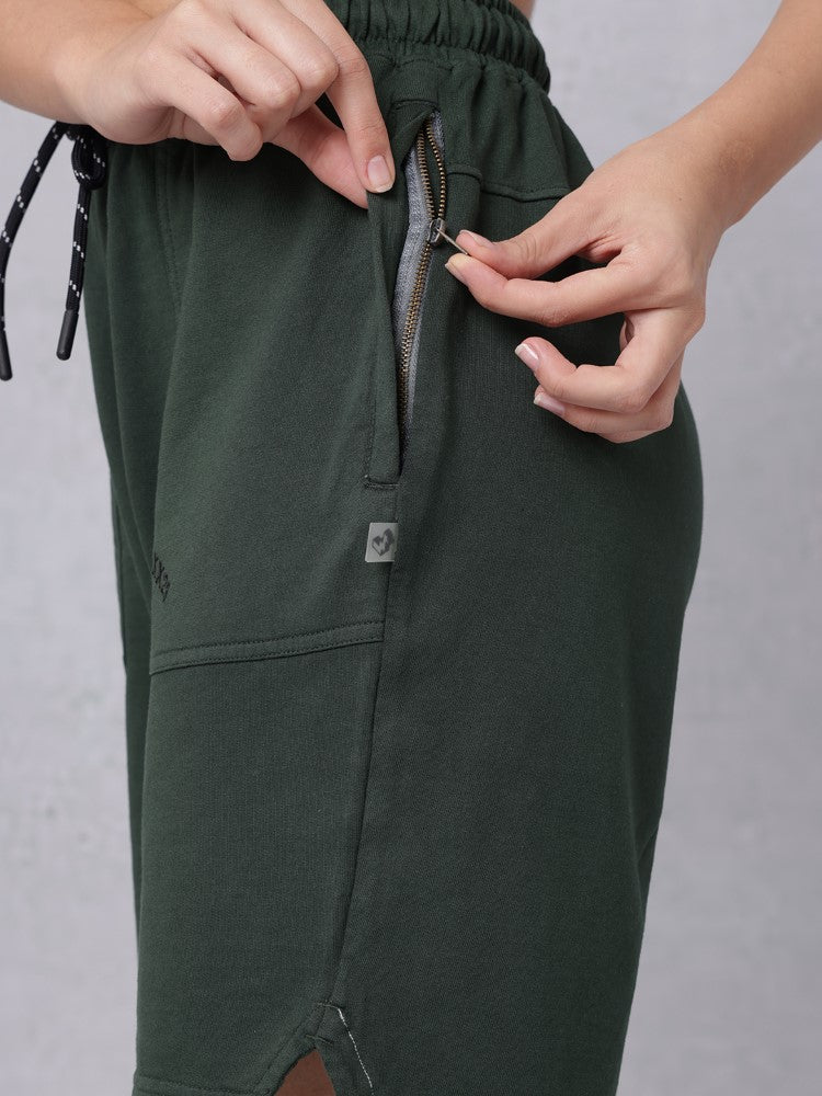 Utility Solid Shorts with Back Print